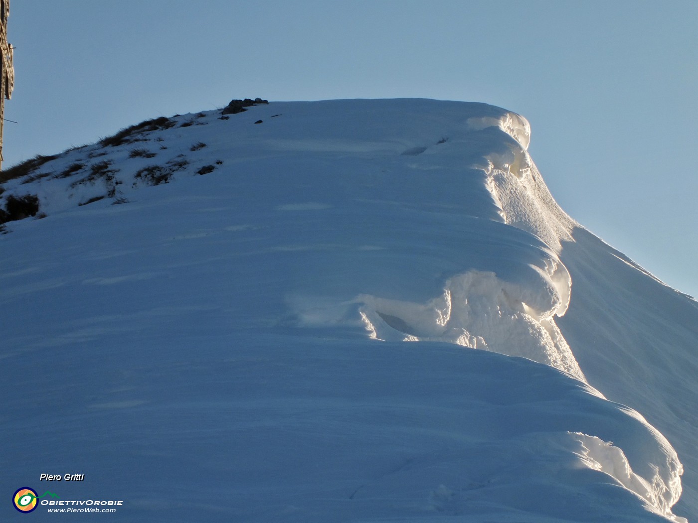 89 Cornice di neva a 'meringa'.JPG